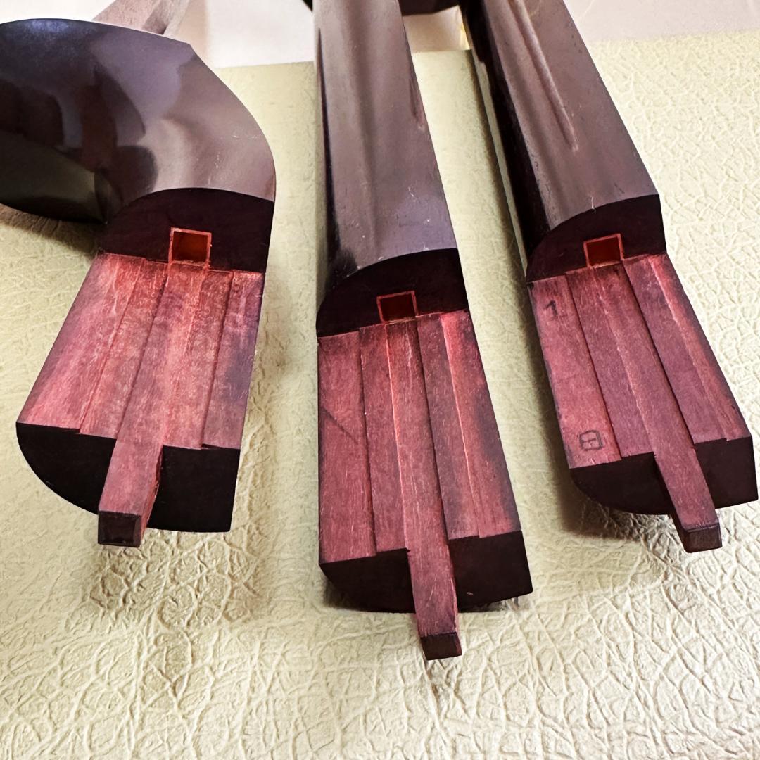 即演奏可能】高級細棹三味線 正寸 紅木金細 子持綾杉胴