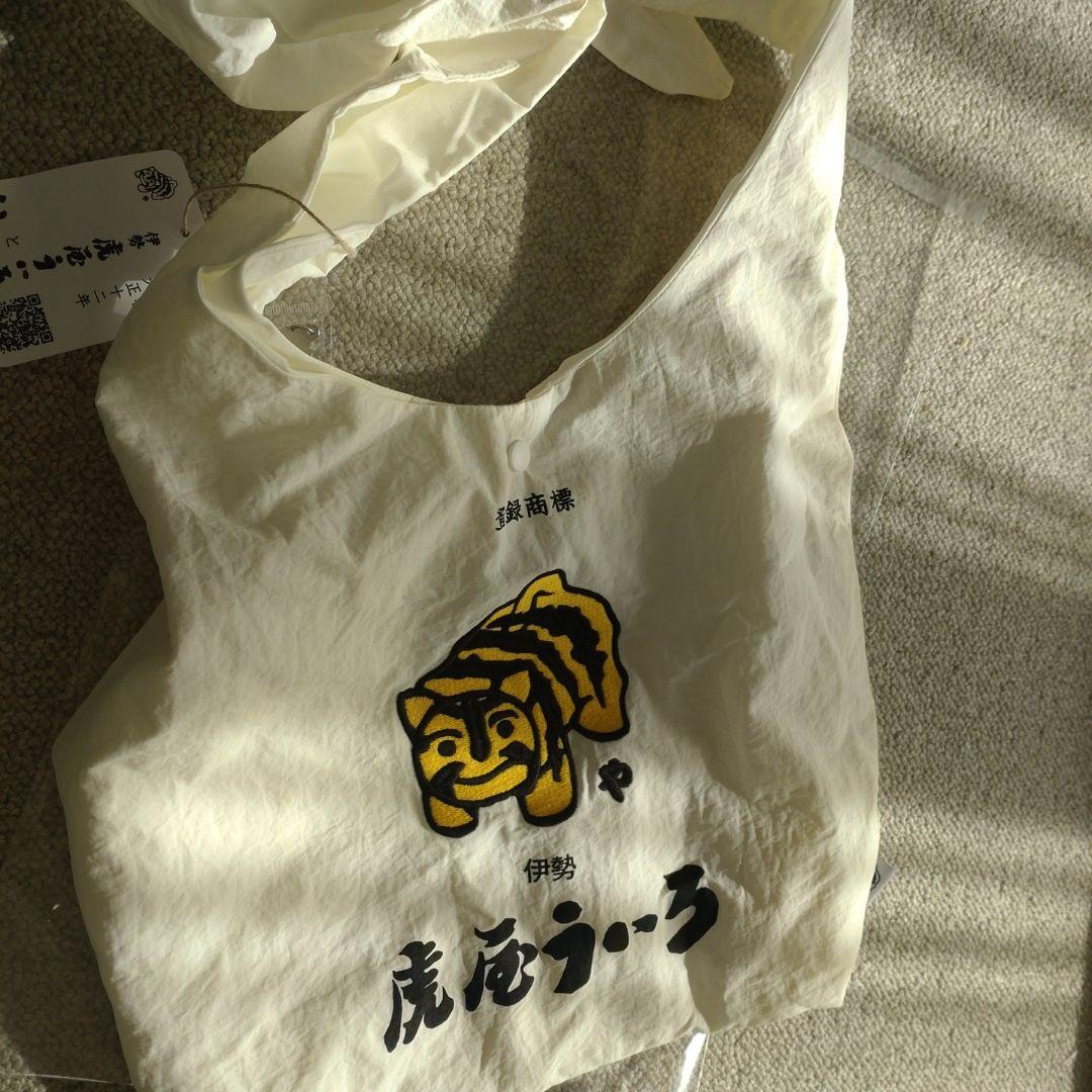 未使用 ear 虎屋ういろコラボバッグ 撥水A4対応チャーム付き