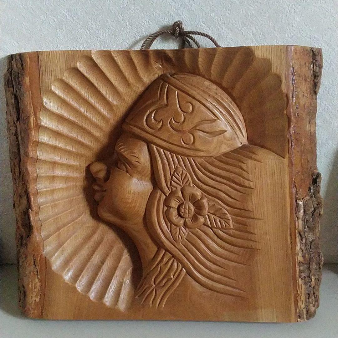 アイヌの少女の横顔 木彫りレリーフA - メルカリ