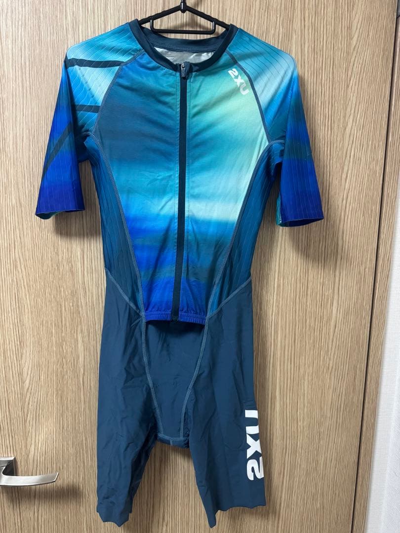 2XU AERO SLEEVED TRISUITスプリンググリーン/マジョールS 2XU Men's Aero Sleeved Trisuit - Spring Green / Majol – TROISPORT SA