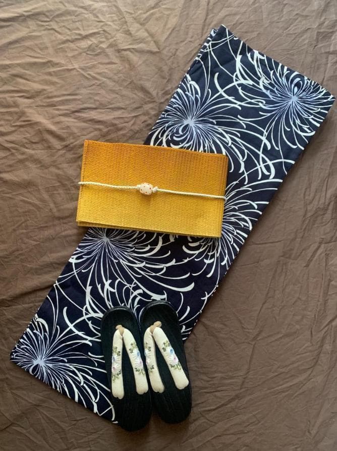 ◆大人ゆかた◆糸菊花火涼し黒浴衣◆どなたでもお似合いになる古典シンプル柄◆高級 楽天市場】【2/19 20:00〜2/23 1:59まで最大2,000円OFFクーポン】浴衣