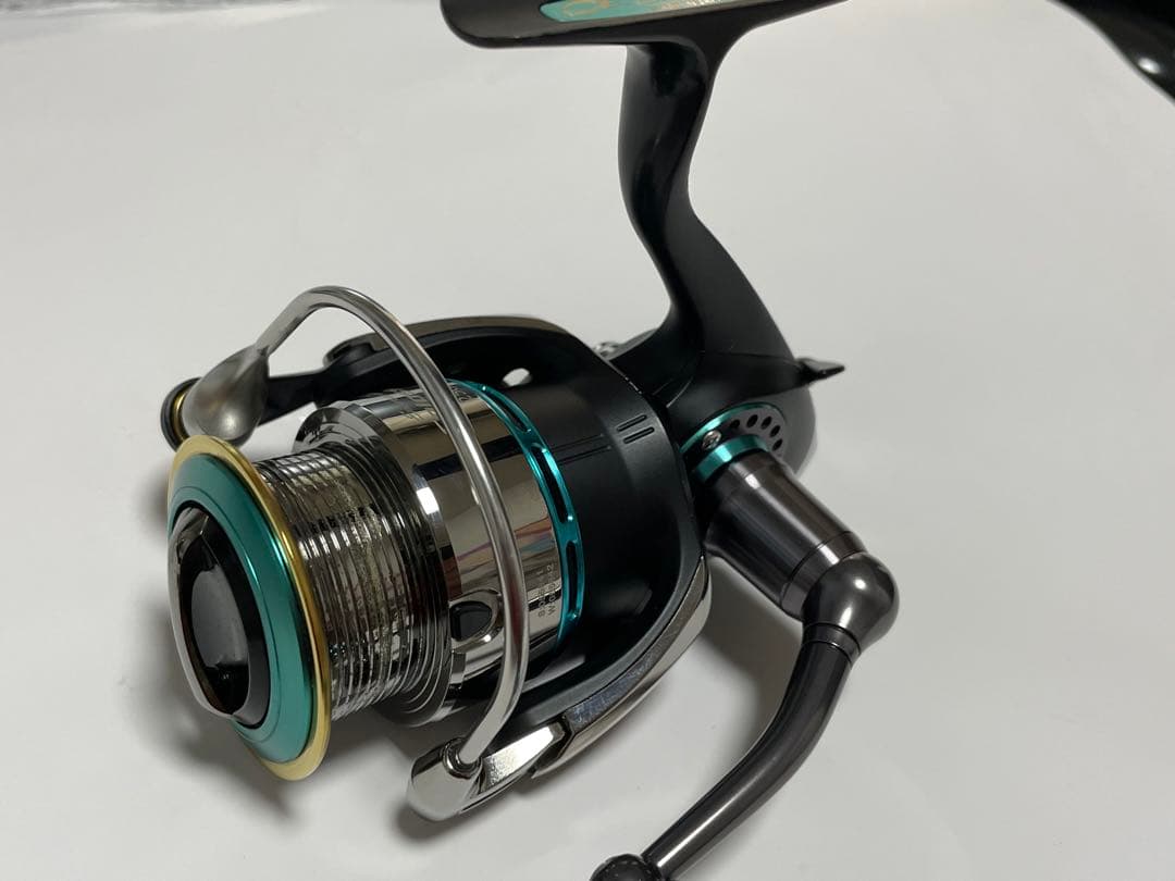 値下中 レア【美品】ダイワ エメラルダス コロッサル 2508RH エギング