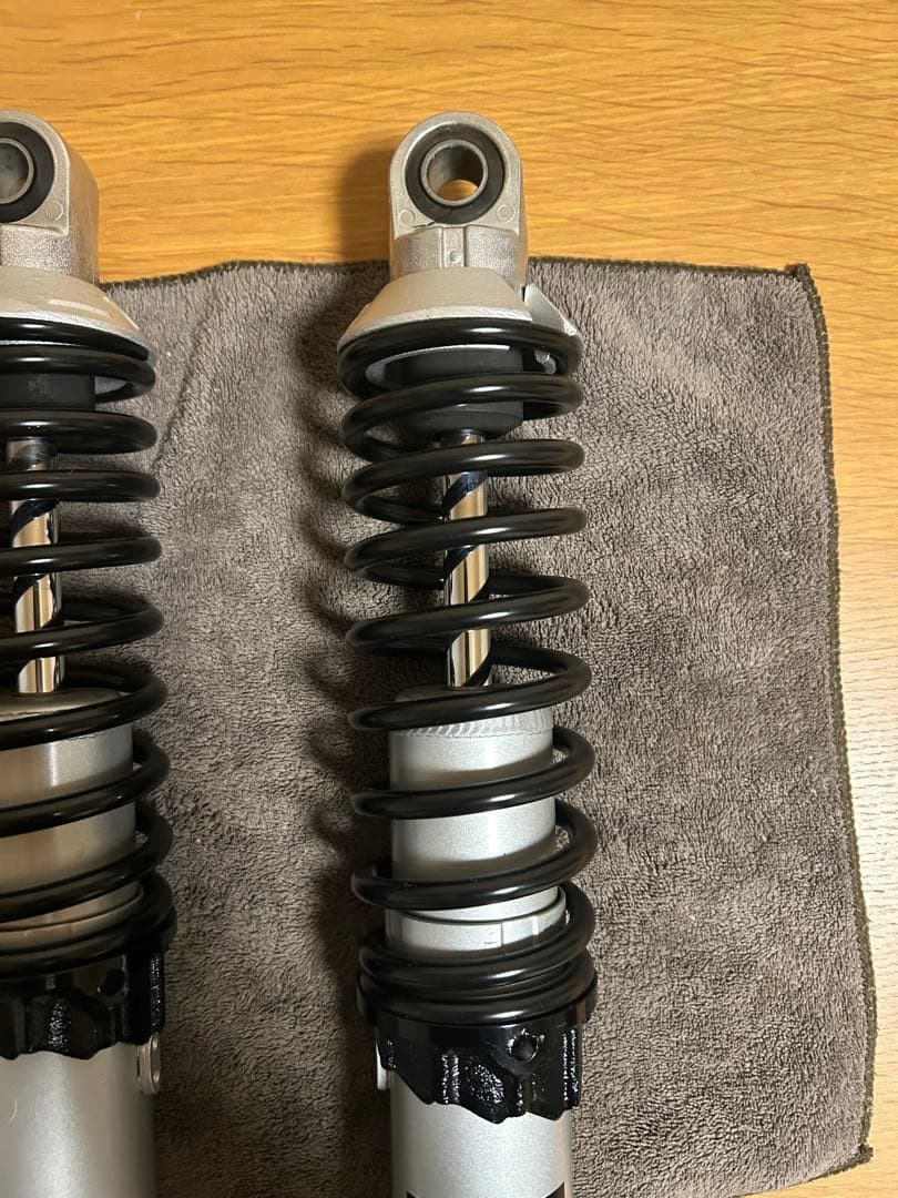 磯野かつお様 KYB TGS325 SR400 SR500 - メルカリ