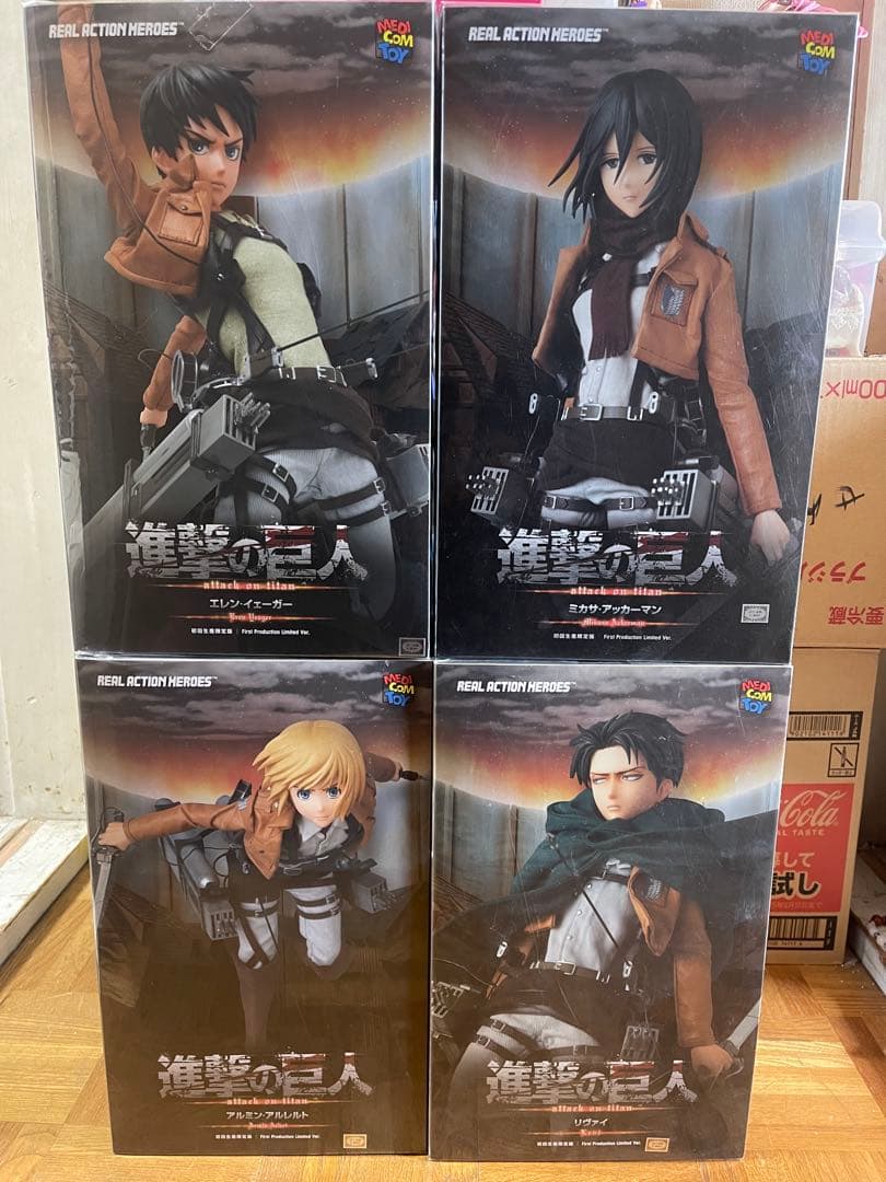 (未開封)進撃の巨人 RAH フィギュアセット Amazon.co.jp: メディコム・トイ(MEDICOM TOY) RAH リアルアクション