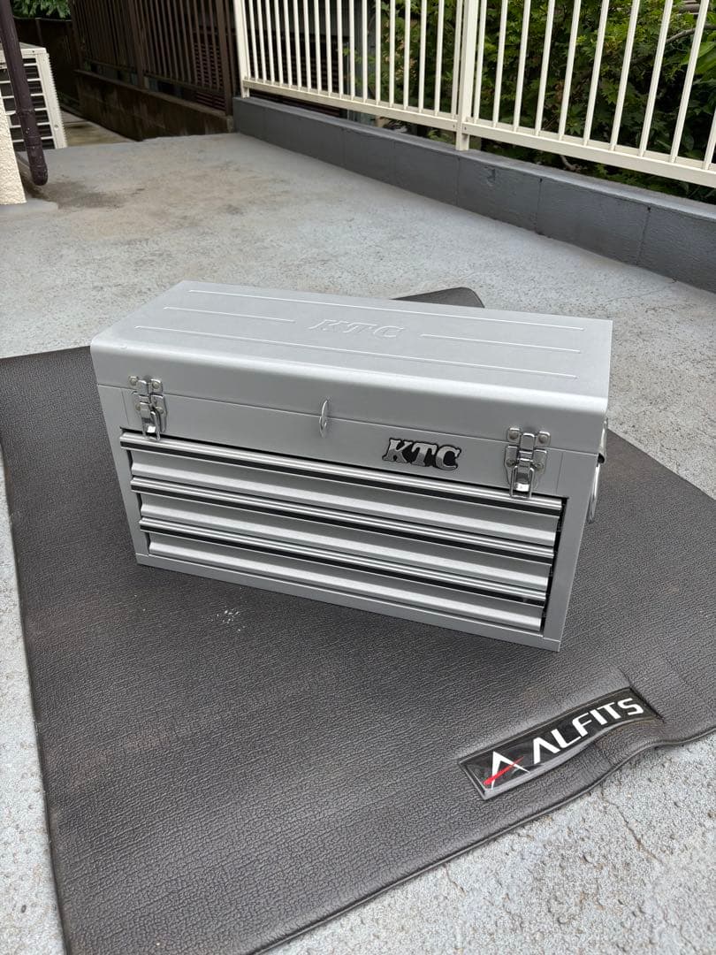KTC 工具箱 微妙な大きさの差がミソなんですKTCの工具箱 - ☆工具屋てっちゃんの