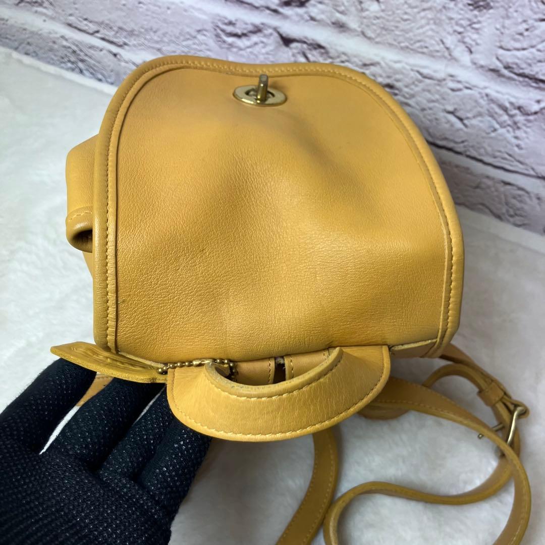 オールドコーチ✨希少カラー グラブタンレザー 本革 チャーム付 ミニ