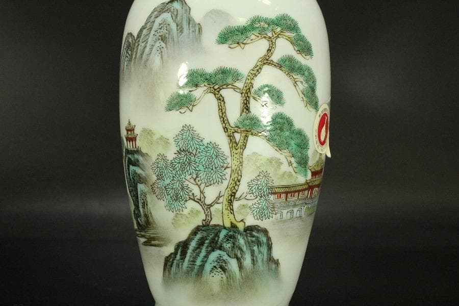 中国美術 景徳鎮 色絵 山水画 題詞紋 瓶 美品 911 - メルカリ