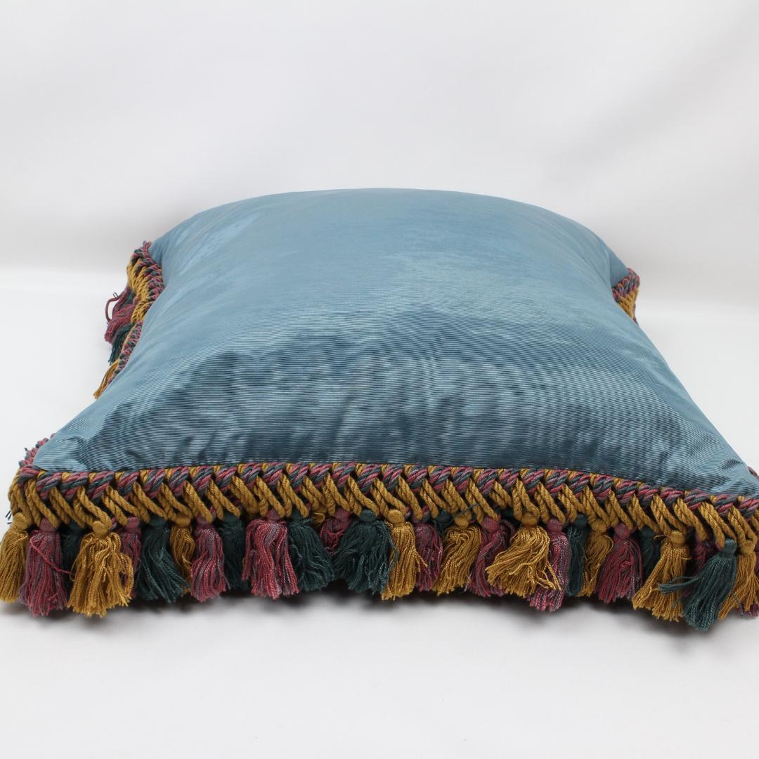 ⭐希少⭐ グッチ タイガー 虎 刺繍 フリンジ付き 枕 クッション - メルカリ