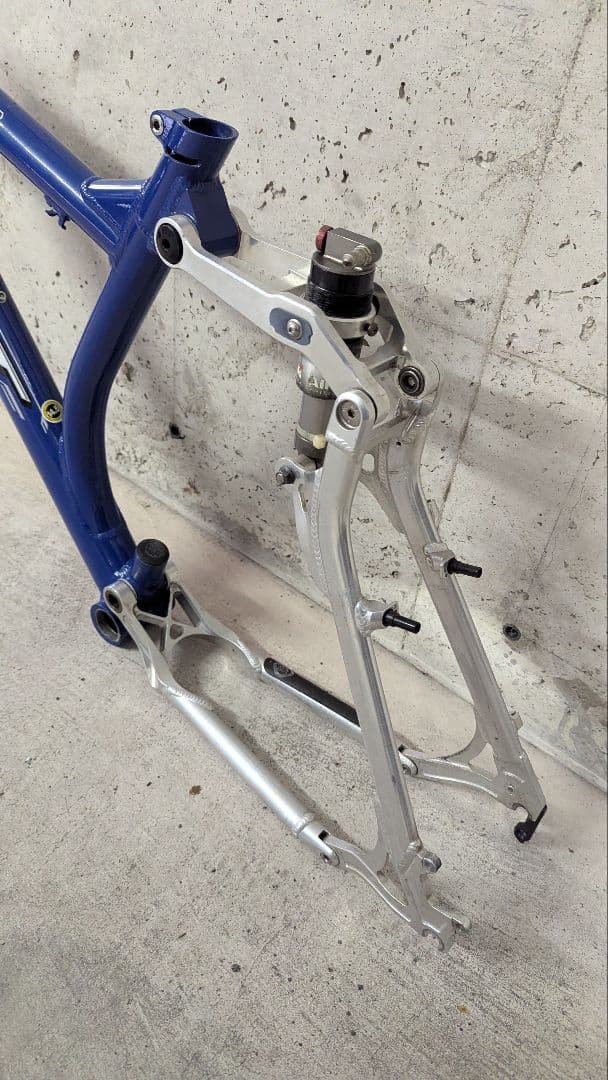 GT LTS 1000DS オールドMTB フルサスペンションフレーム - メルカリ