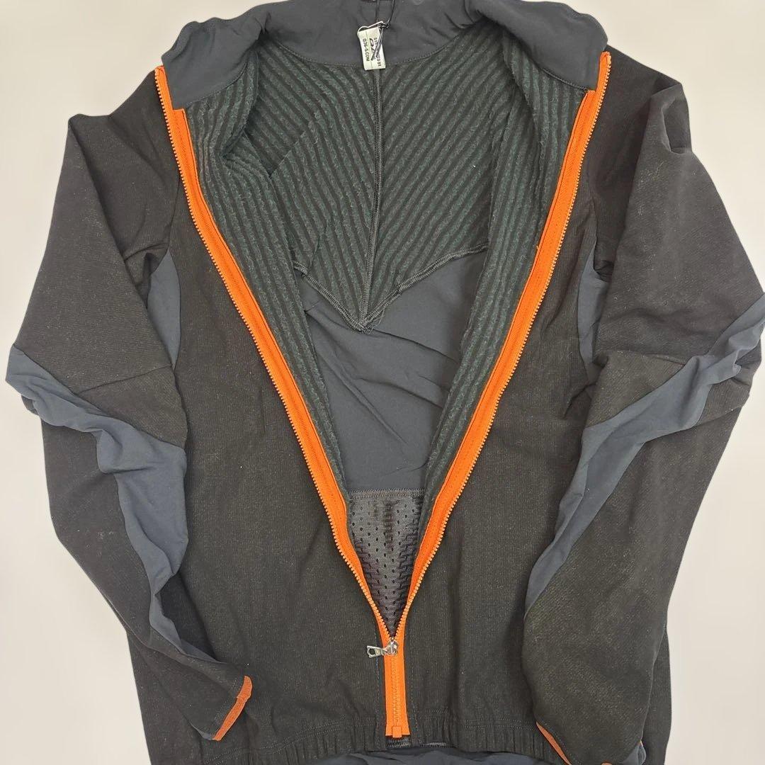 新品】Q36.5 サイクルジャージ ブラック/オレンジ