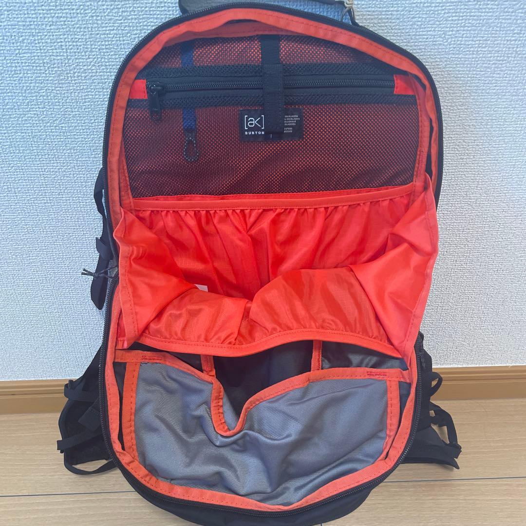 Burton【ak】 SURGENCE TOUR 18L - メルカリ
