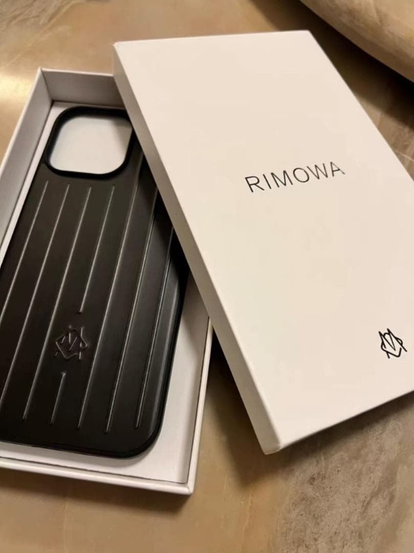 RIMOWA iPhone 13Pro max ケースRIMOWA リモワ iPhone 13 Pro Max 黒