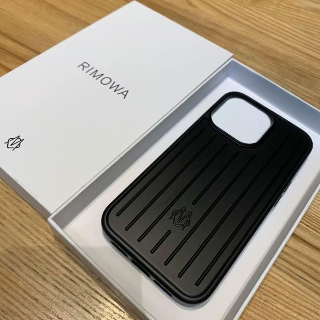 RIMOWA iPhone 13Pro max ケースRIMOWA リモワ iPhone 13 Pro Max 黒