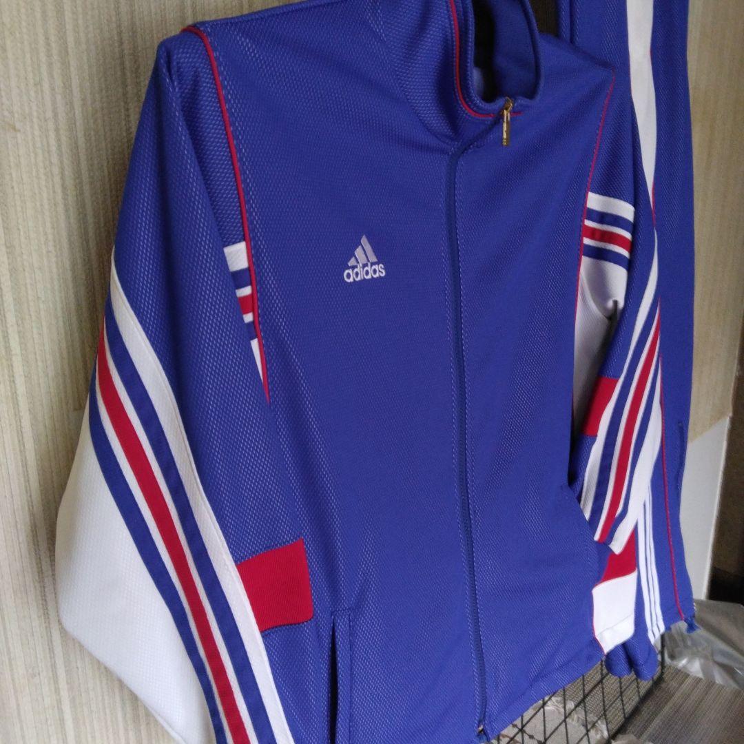 adidas90年代のトレーニングスーツ上下セット（L 相当):美品の通販はau