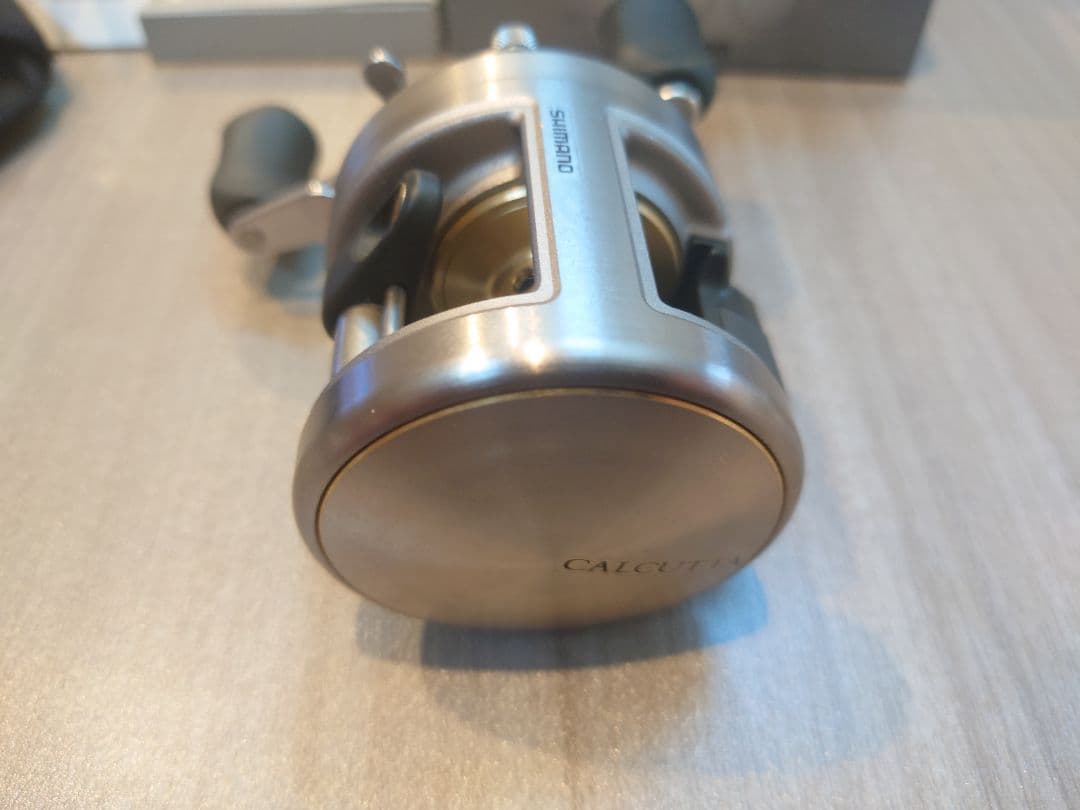 SHIMANO 05CALCUTTA 200 ベイトリール