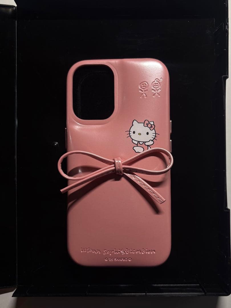 UrbanSophistication×Hello Kitty iPhone16 the-puffer-case-hello-kitty-