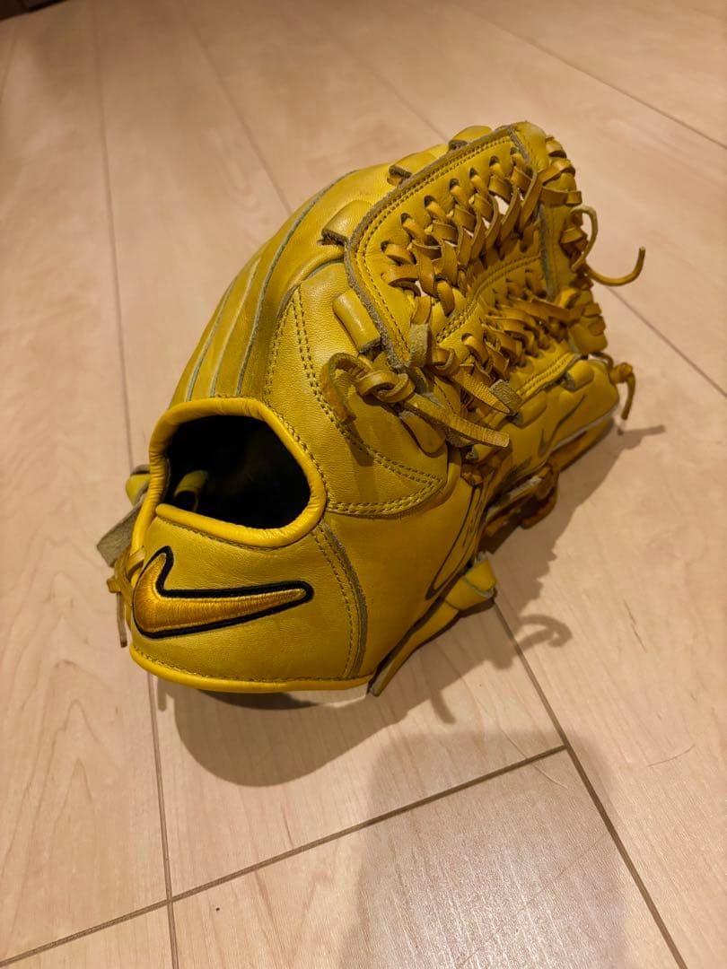 ナイキ 軟式グローブ イエロー　Nike ほぼ未使用］最終値下げ NIKE 松坂モデル 軟式グローブ イエロー