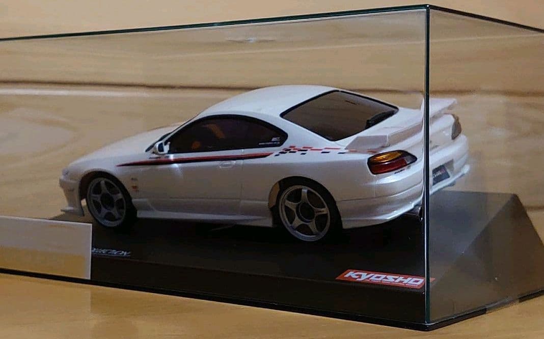 京商ミニッツレーサー NISMO SILVIA R-tuneニスモシルビアボディ