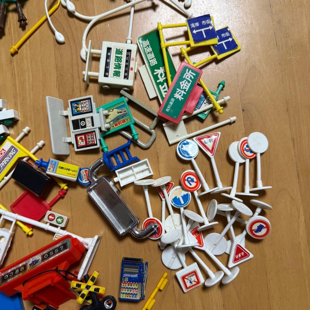 トミカタウン パーツ 部品 大量セット - メルカリ