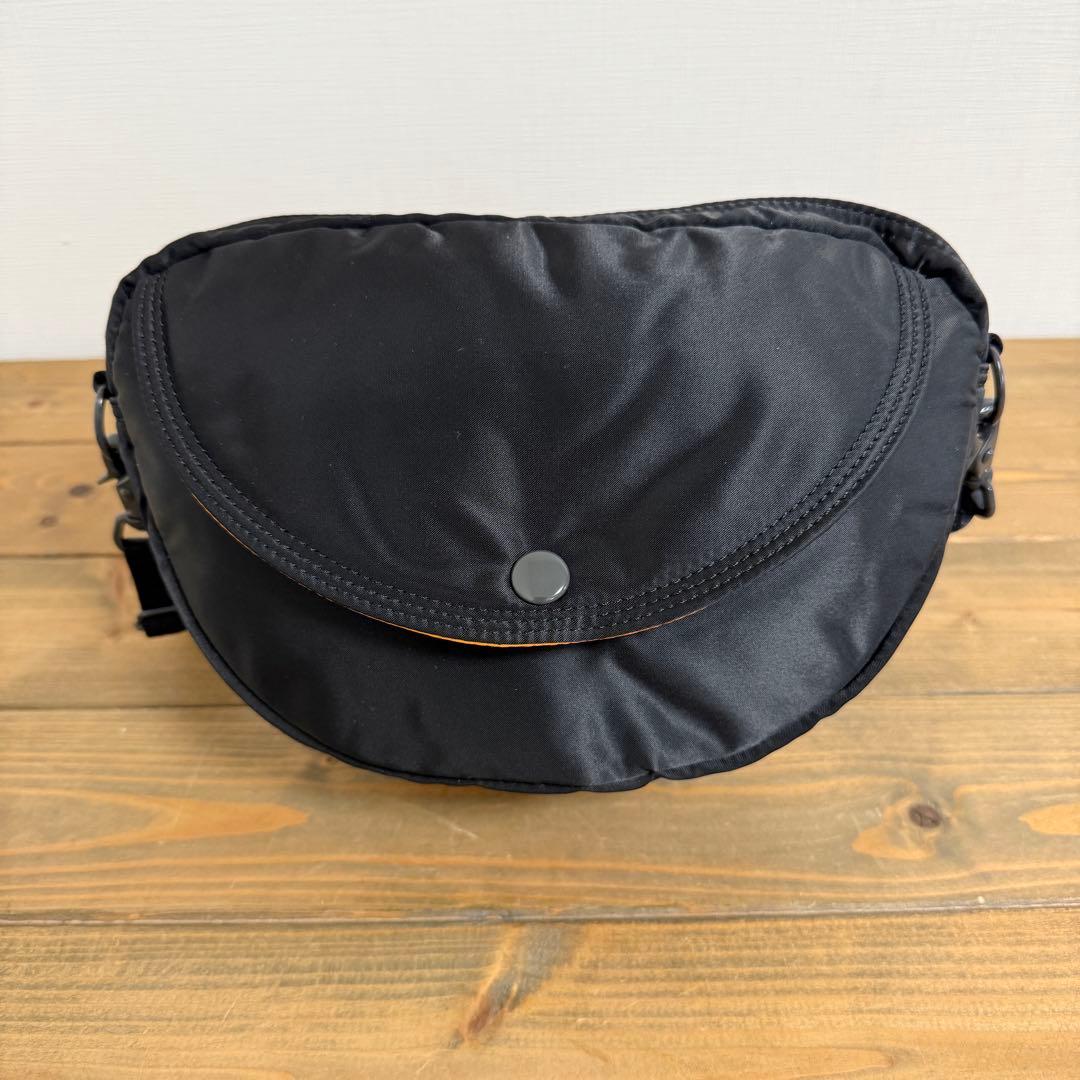 美品】PORTER タンカー オーバル ショルダーバッグ ハーフムーン