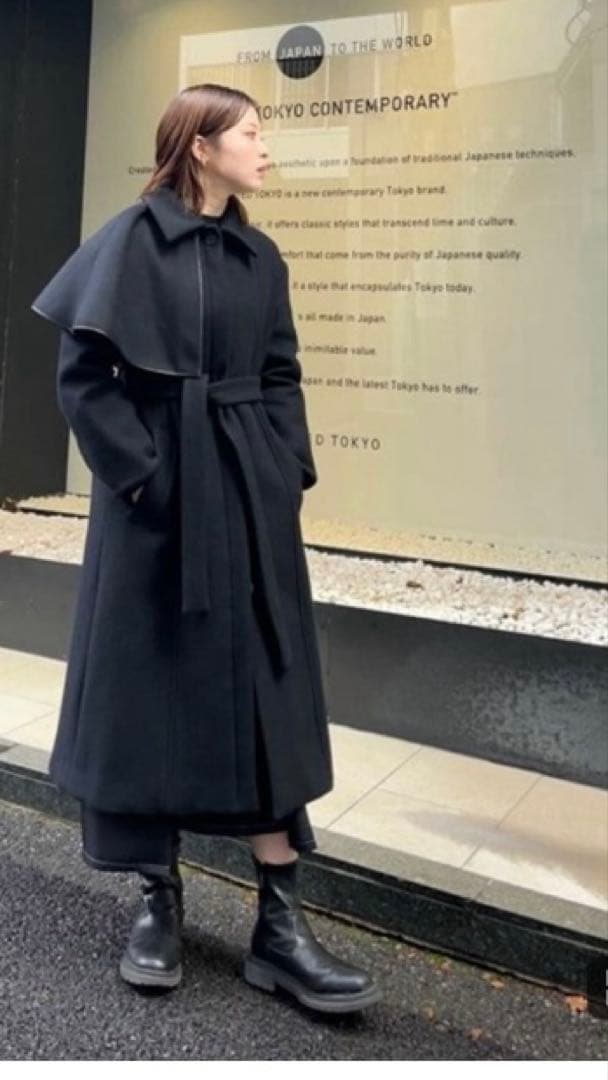 【新品未使用】UNITED TOKYO 2wayハーフケープコート　ブラック UNITED TOKYO（ユナイテッドトウキョウ） ステンカラーコート コート