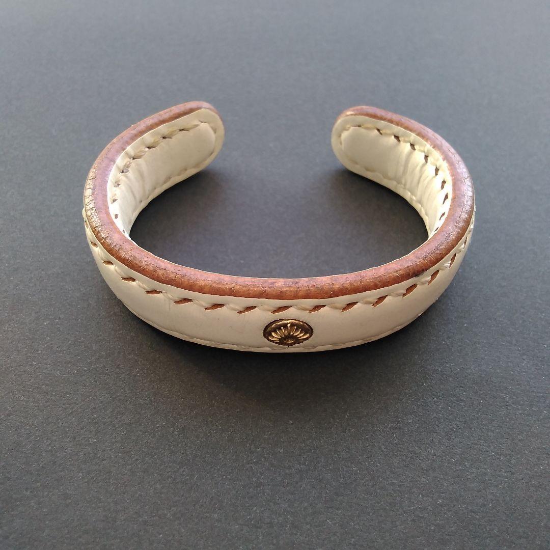 アリゾナフリーダム Arizonafreedom ホワイトレザーバングル K18 中古・古着通販】ARIZONA FREEDOM (アリゾナ フリーダム) 太陽神