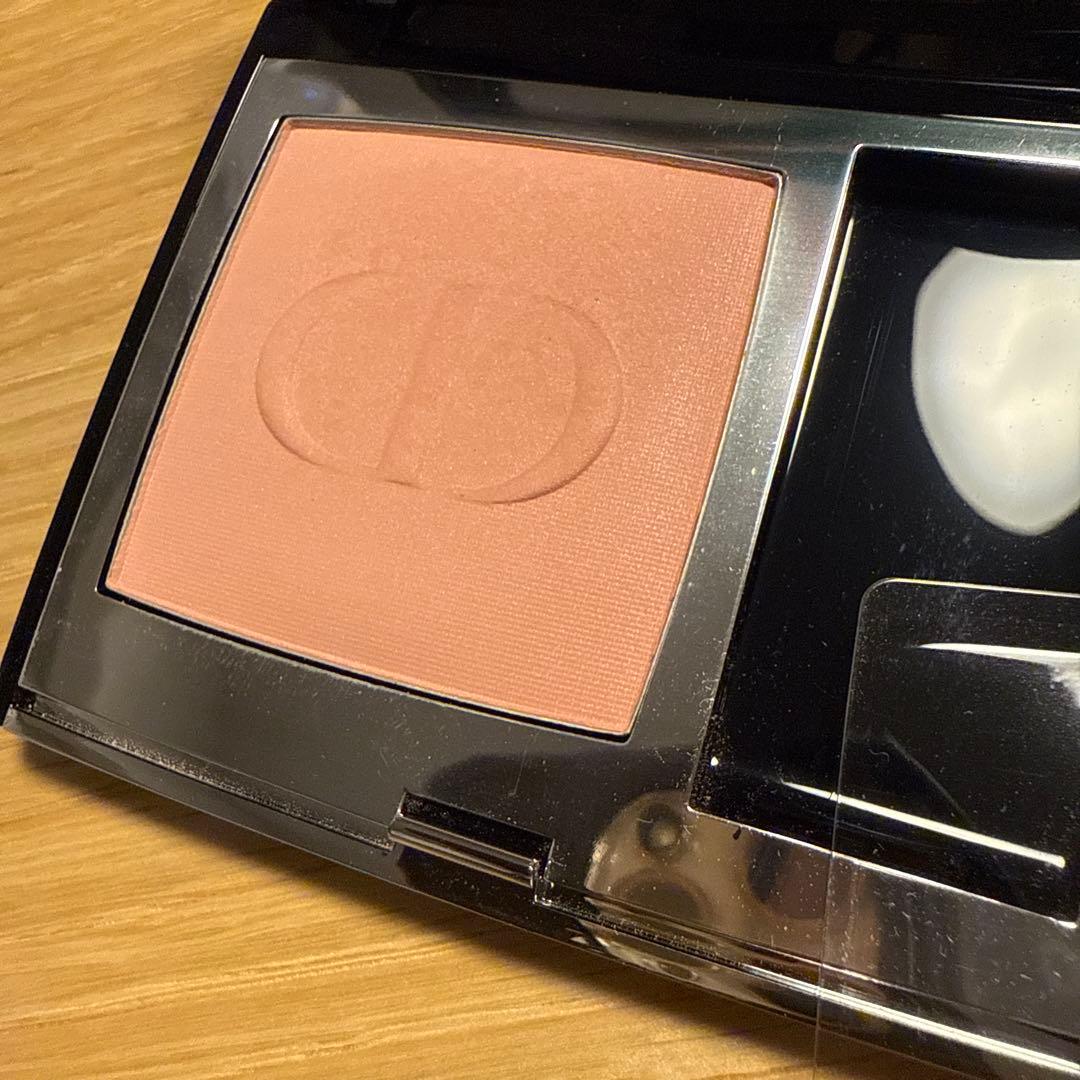 Dior パウダーチーク 732 ピーチ コロール サテン - メルカリ
