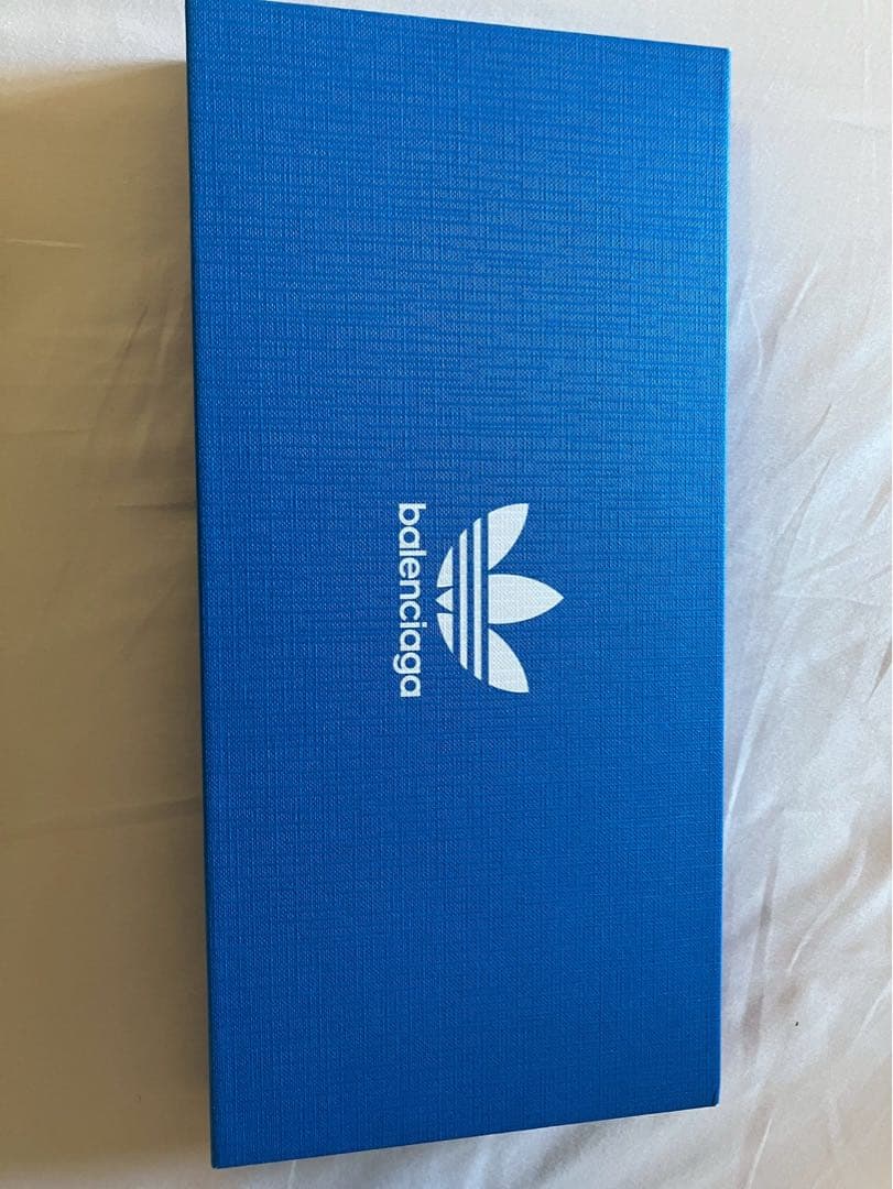 BALENCIAGA Adidas 手袋 正規品新品 - メルカリ
