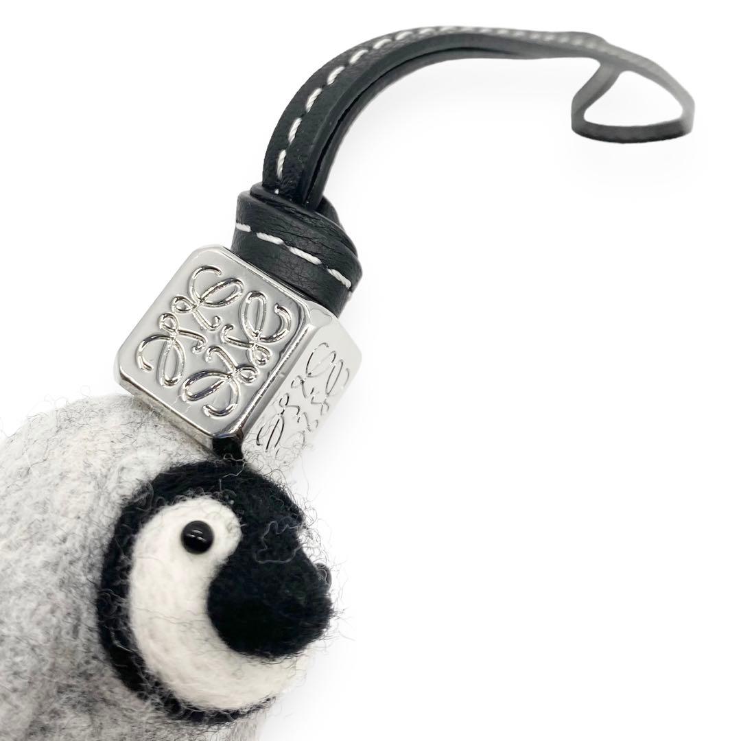 極美品】ロエベ 現行 ベビーペンギン チャーム アナグラム ダイス