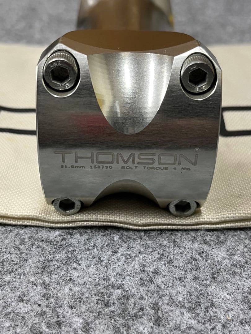 THOMSON Elite X4 ステム10° x 100mm x 31.8mm