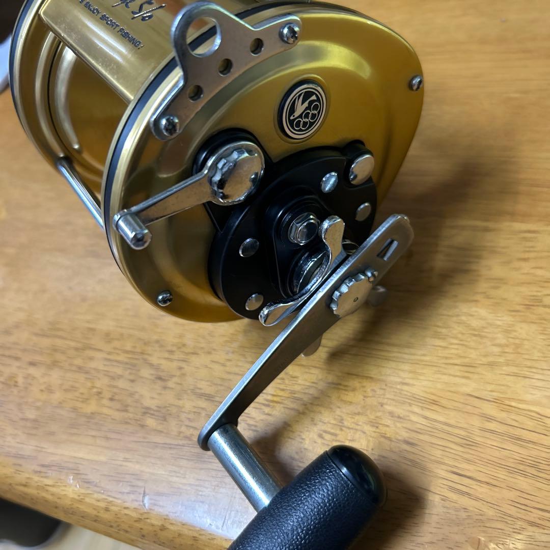 OLYMPIC Big Eye 5/0 ゴールドリール