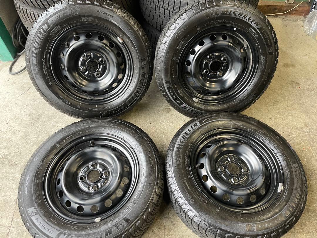 くきわかめ 様トヨタ　アクア　ヴィッツ　ヤリス　175/70R14 スタッドレス 楽天市場】スタッドレスタイヤホイール4本セット 175/70R14 ヤリス