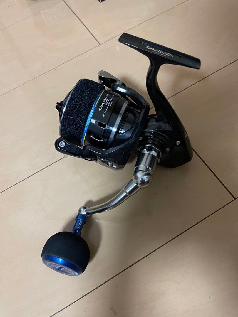 廃盤】Daiwa(ダイワ)16キャタリナ 5000 SOM、廃盤替スプール付 - メルカリ