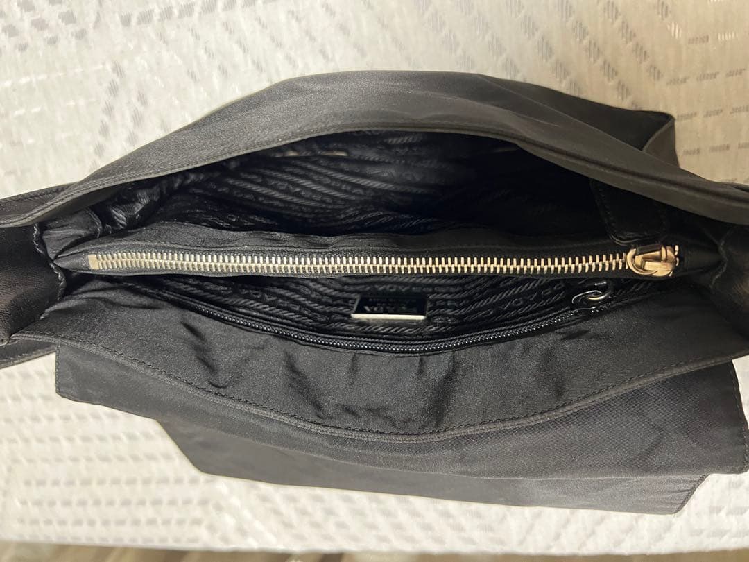 PRADA ショルダーバッグ ブラック ジャンク品！