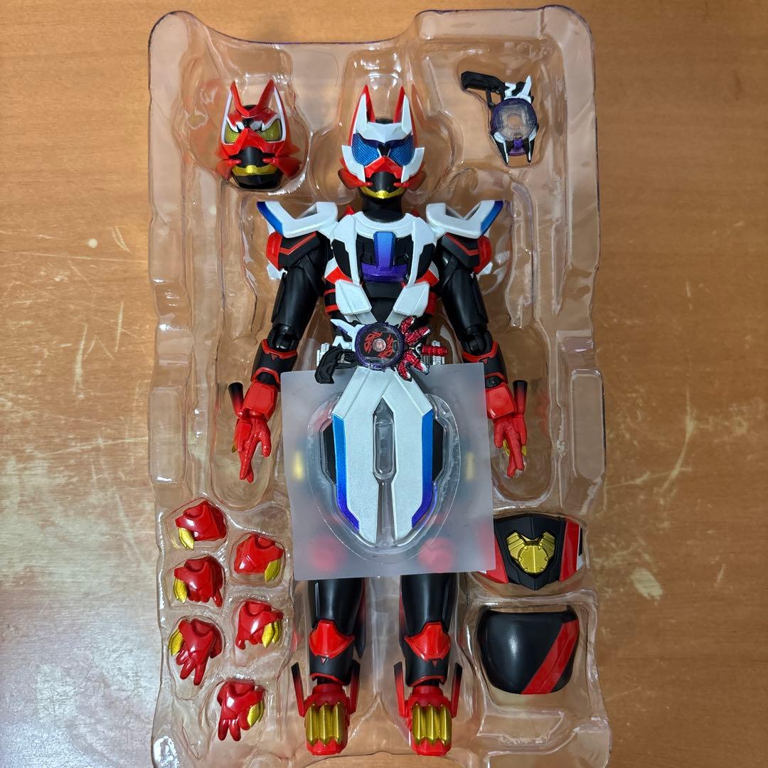 S.H.Figuarts 仮面ライダーギーツ　レーザーブーストフォーム