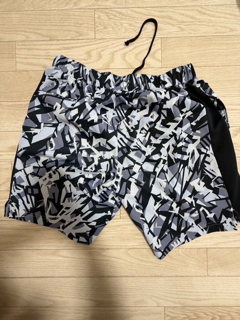 値下げ⭕️YONEX ハーフパンツ Mサイズ 廃盤商品 レア - メルカリ