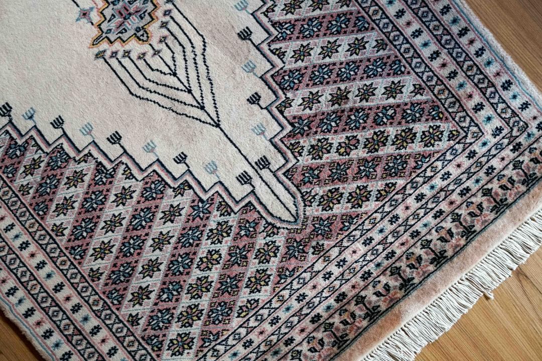 パキスタン手織り絨毯 ミフラーブデザイン 130×75cm ペルシャ - メルカリ