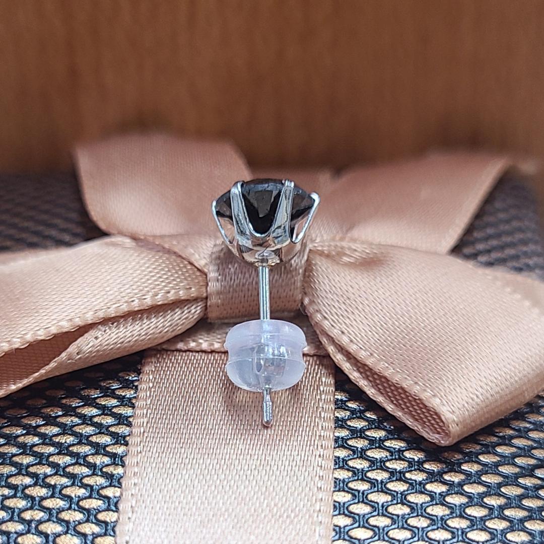 男女兼用 1.35ct ブラック ダイヤモンド Pt900 片耳 ピアス 鑑別