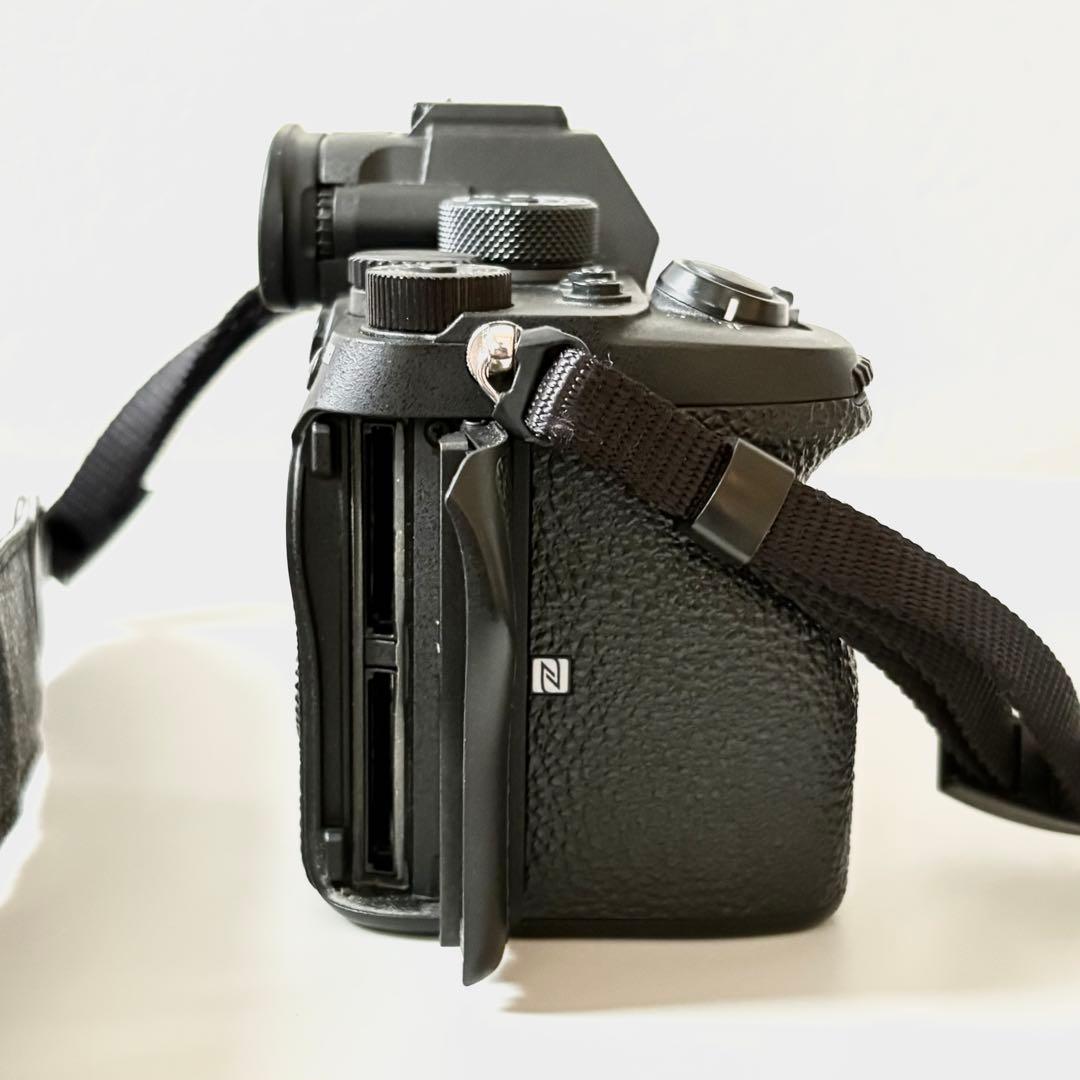 年末年始限定特別セット価格！】 超美品SONY α7RⅣ ボディ 合計5点
