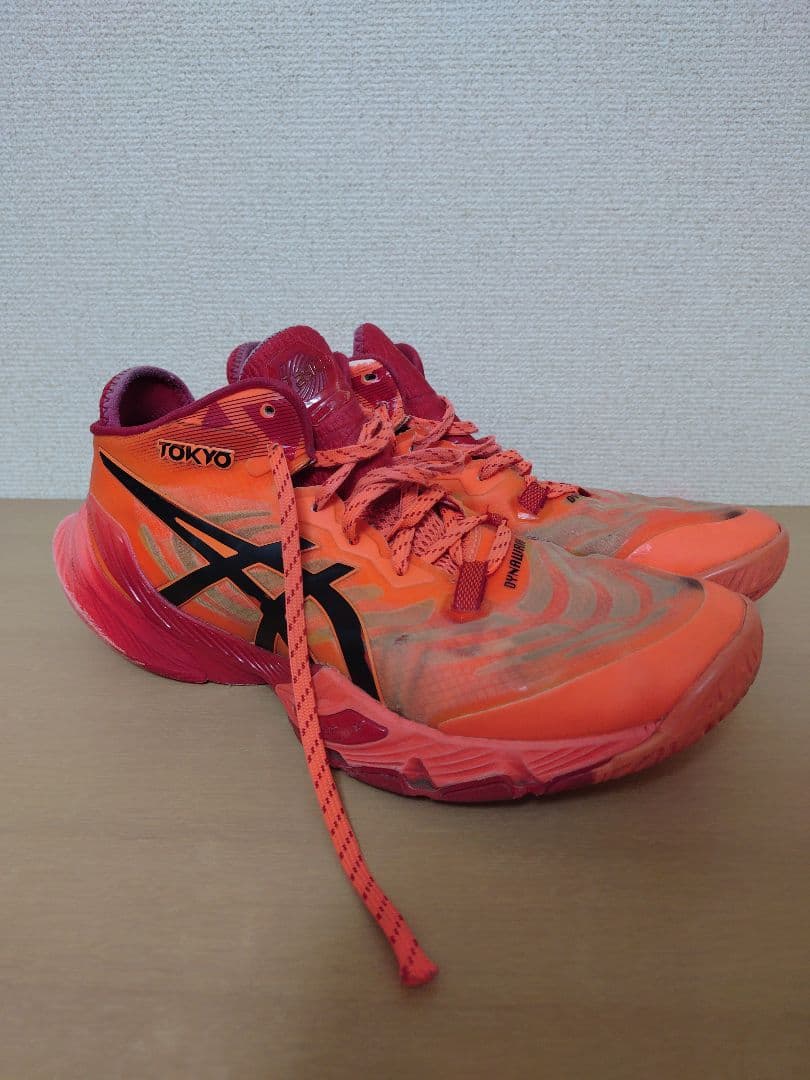 【中古】アシックス　メタライズ　TOKYO　28.0cm　バレーボールシューズ