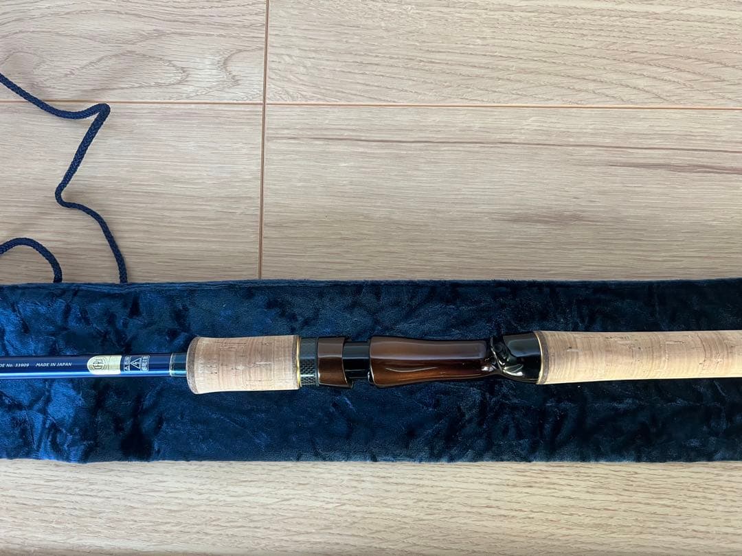 希少美品 シマノ 初代ワールドシャウラ 1754R-2 ブルー
