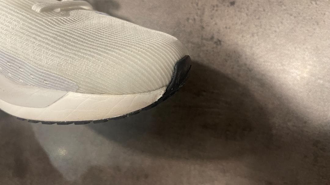 極美品✨ライバルフライ4✨NIKEランニングシューズ✨25.5cm