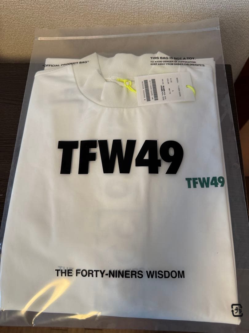 TFW49×5525 ホワイト Tシャツ Sサイズ 新品未使用 TFW49×5525 ホワイト Tシャツ Sサイズ 新品未使用 - メルカリ