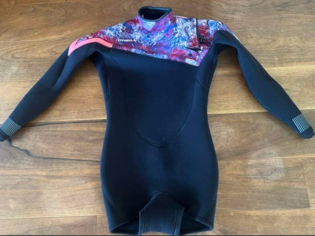 O'NEILL ロンスプ 2mm Sサイズ psycozenlo-lady1.jpg