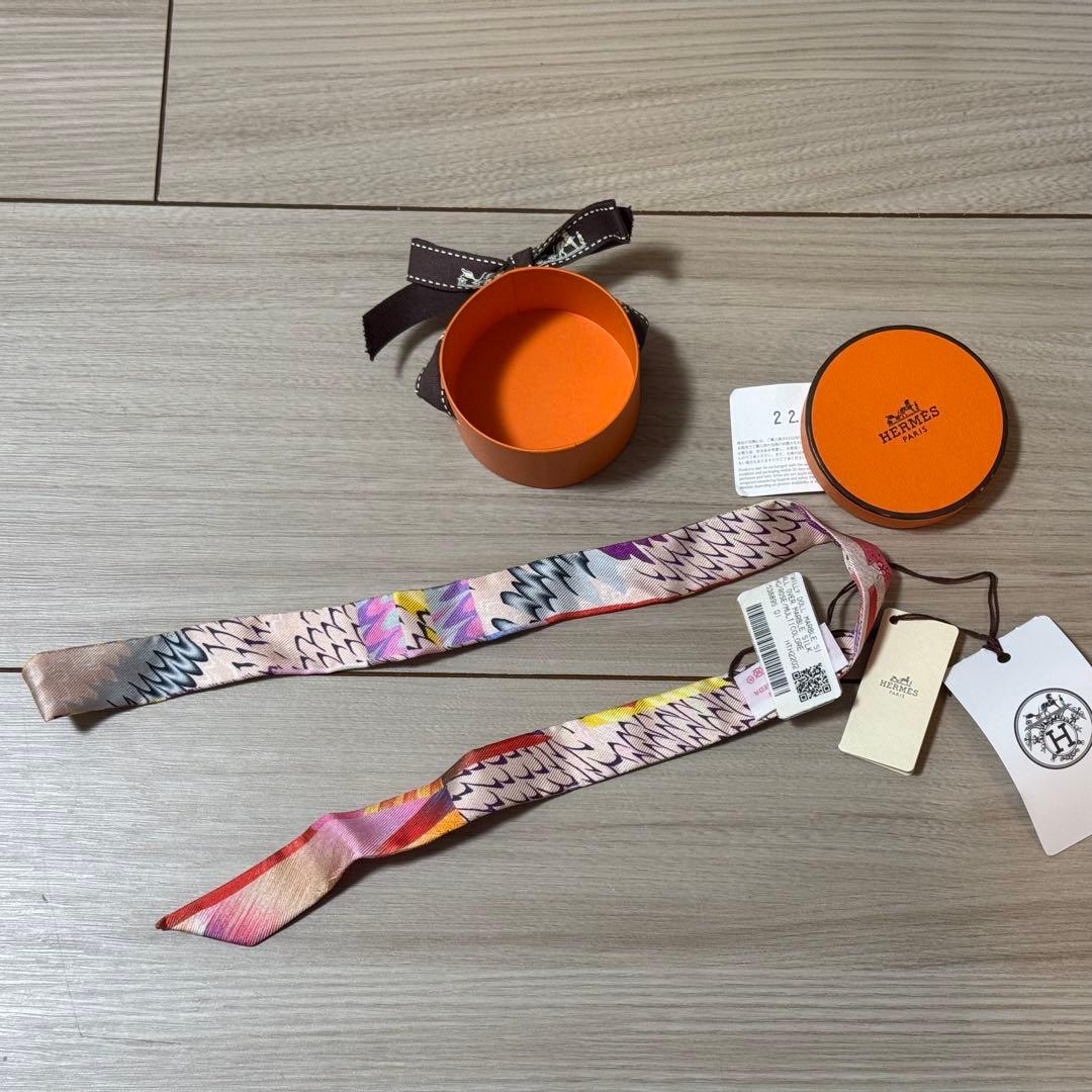 明日 Hermès シルク バンダナ マルチカラー Amazon | [エルメス] カレ90 グラントゥラララ 2色 シルク マルチ