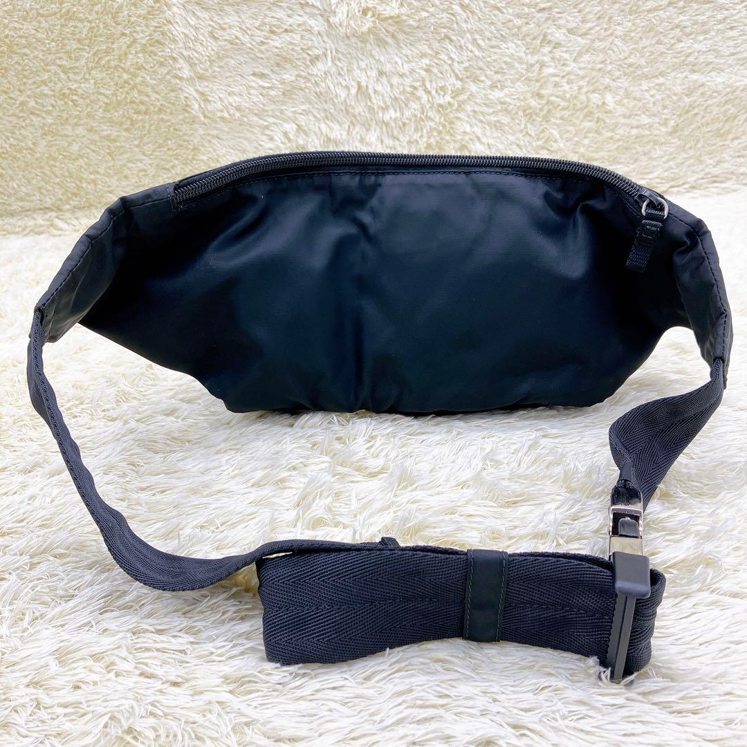 PRADA】ボディーバッグ ウエストバッグ 三角ロゴプレート ナイロン