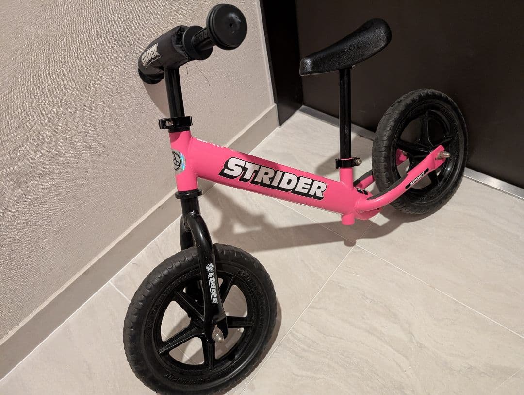 【美品】STRIDER 12　ストライダー 12インチ　ピンク 美品】STRIDER ストライダー 12インチ ピンク 人気カラー 女の子用