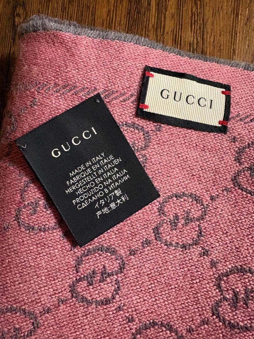 GUCCI GGパターン マフラー ・ストールピンク 48x180cm・美品 GUCCI（グッチ） ストール マフラー メンズ レディース GG柄 ピンク