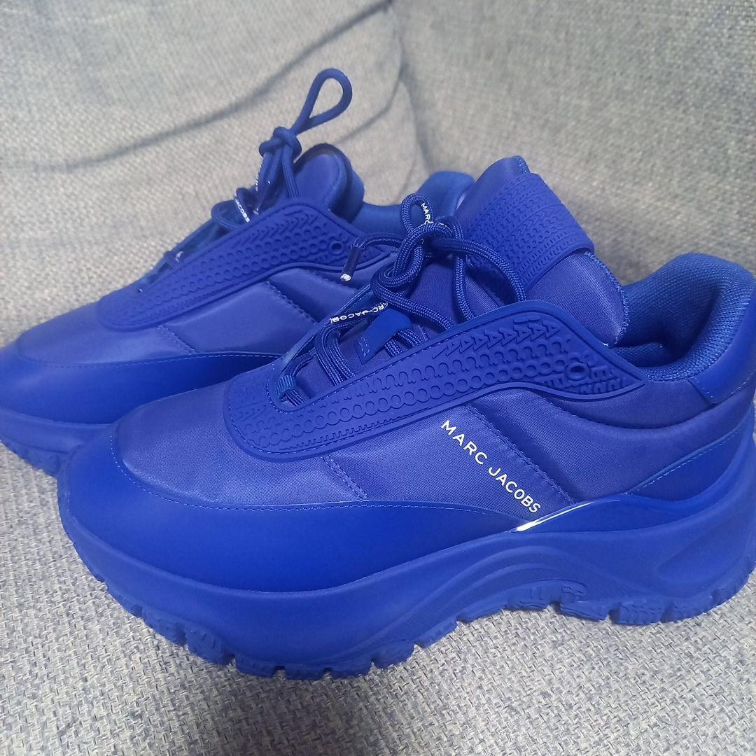 じゅんなめMARC JACOBS 青 スニーカー ブルー（青）系 MARC JACOBS(マークジェイコブス) スニーカー