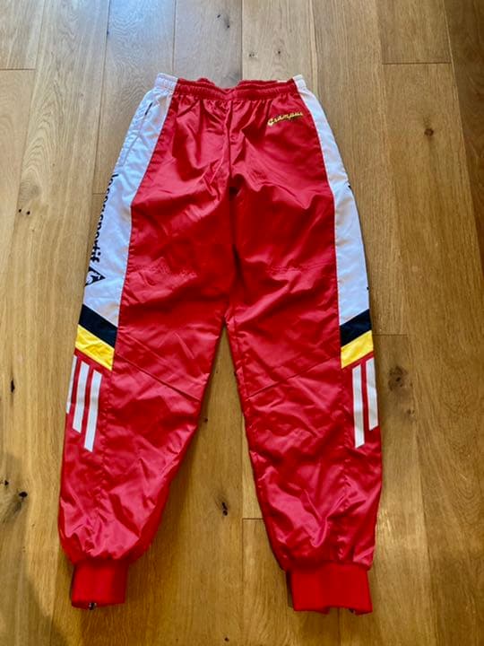 名古屋グランパス ウィンドブレーカー - メルカリ